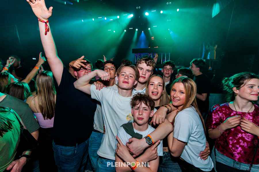 Publiek Bewerkt    (97)